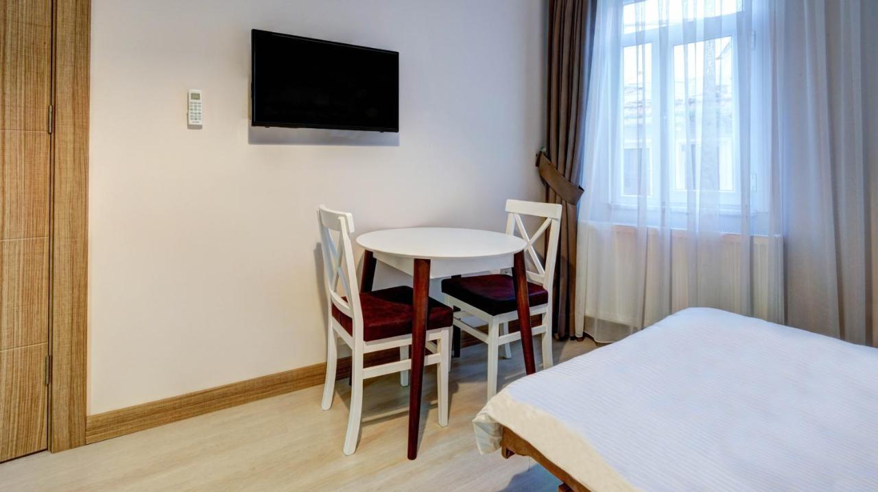 Apartment Seven Roses *