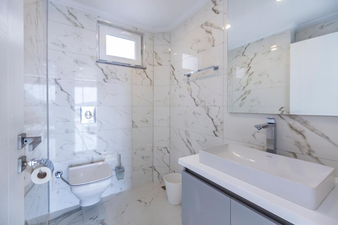 La Celine- Xlarge Complete Privacy In Nature, Pool With Wondeful View *