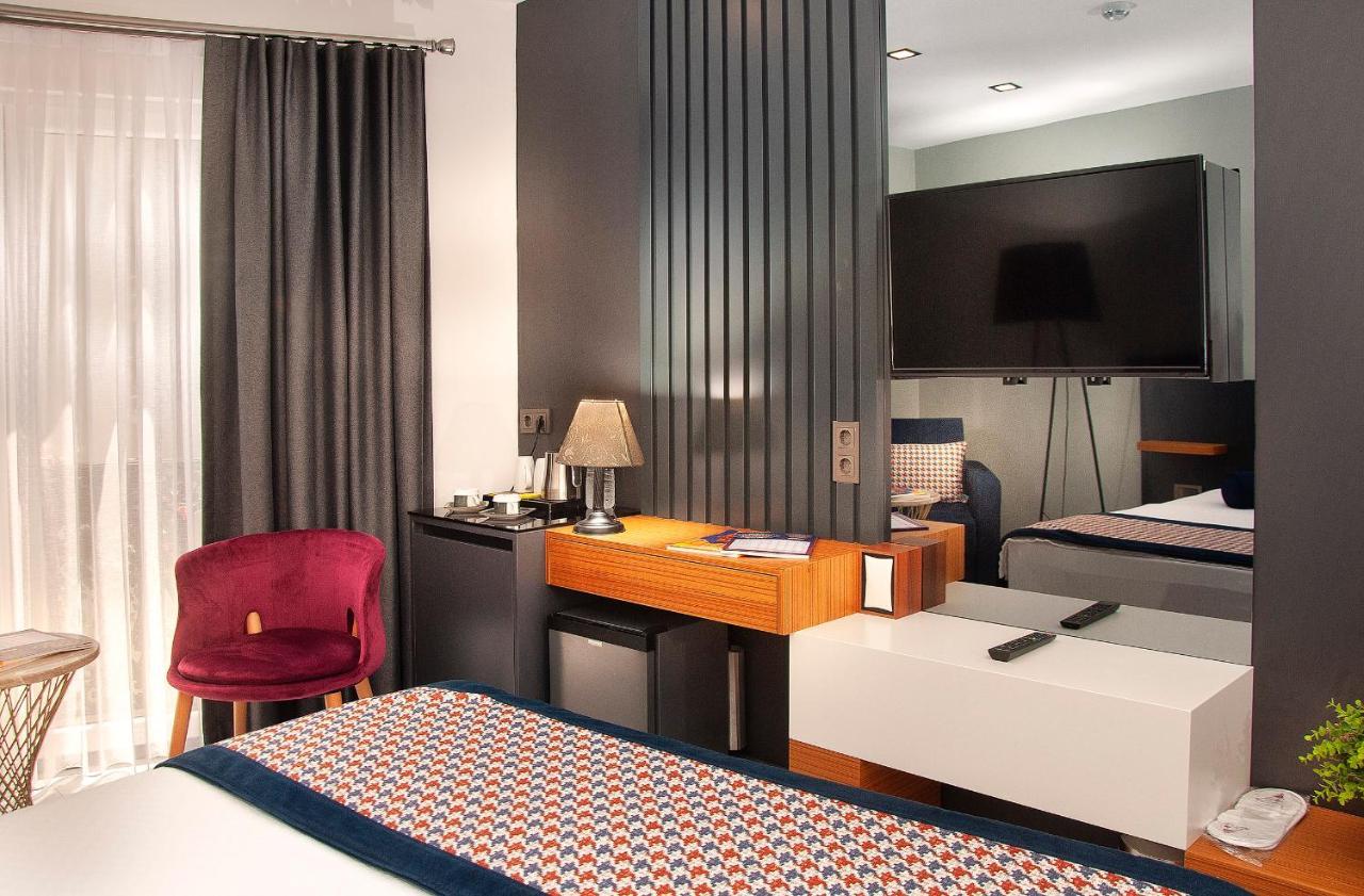 Last Hotel
