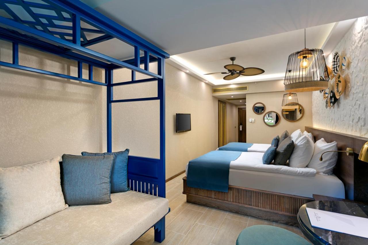 Rixos Sungate - The Land Of Legends Access