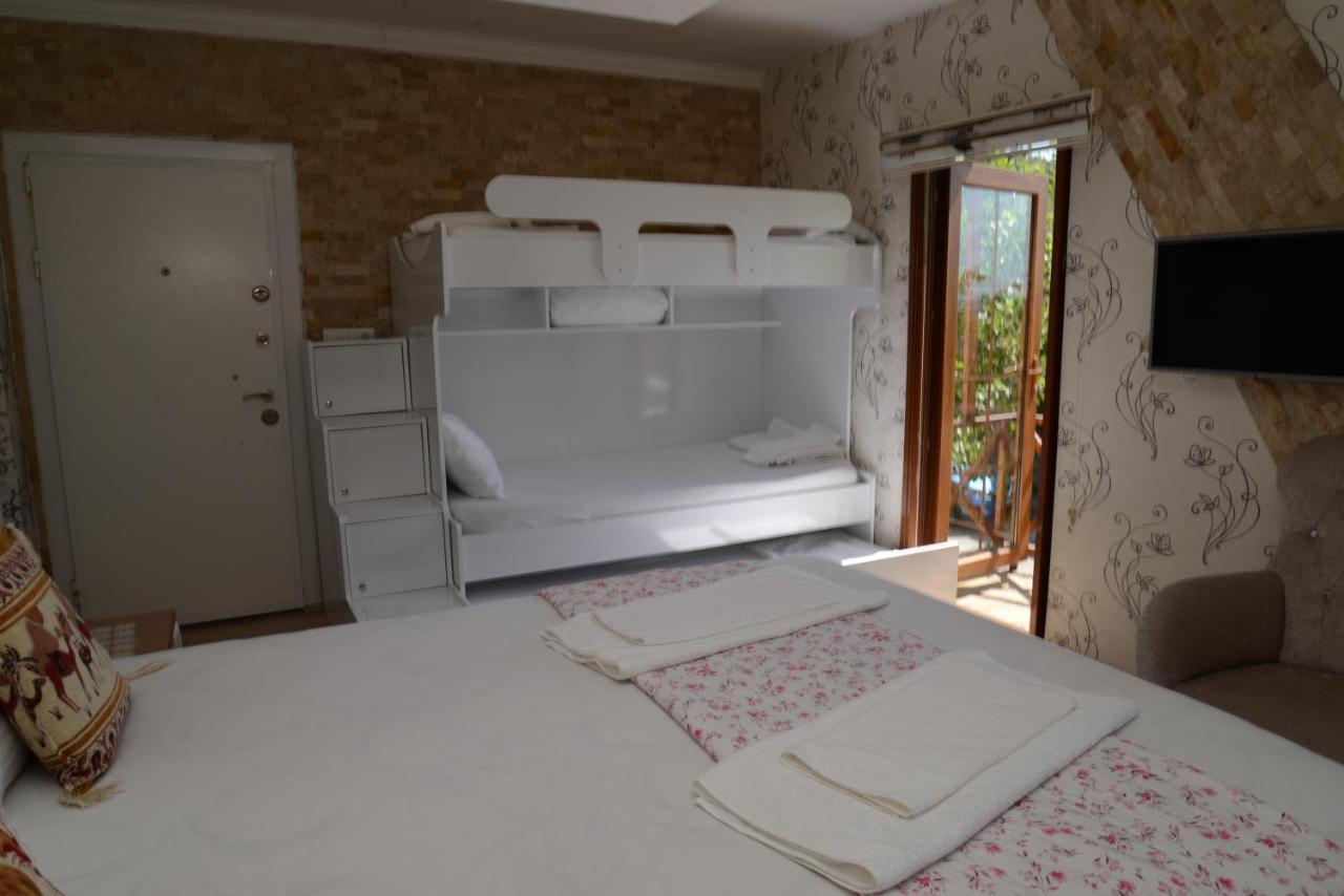 Sinter Terasse House Guest house