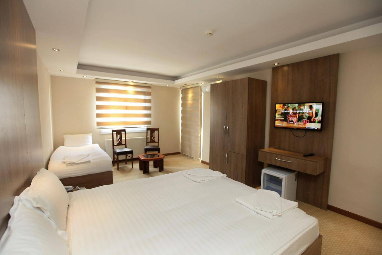 Ny World Hotel 3*
