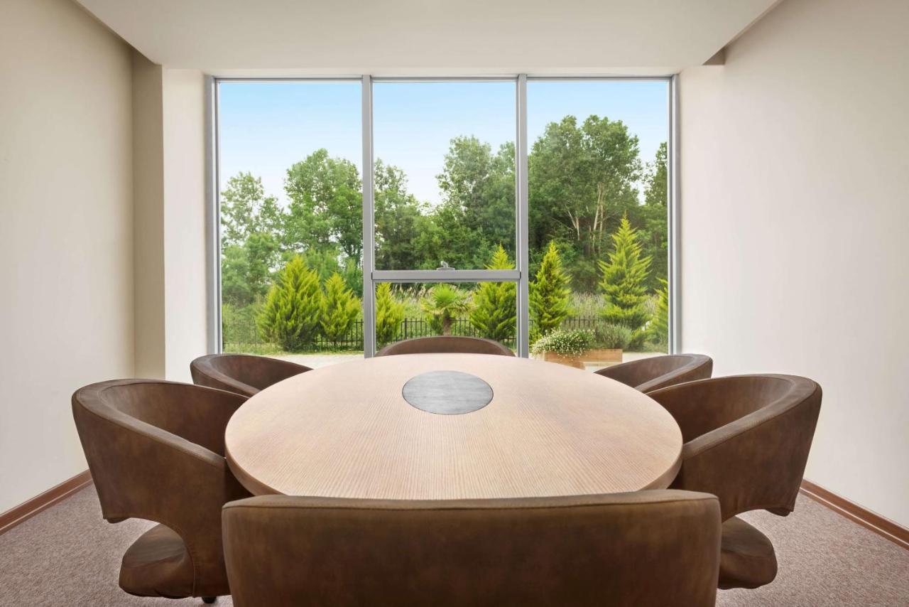 Hotel Ramada By Wyndham Istanbul