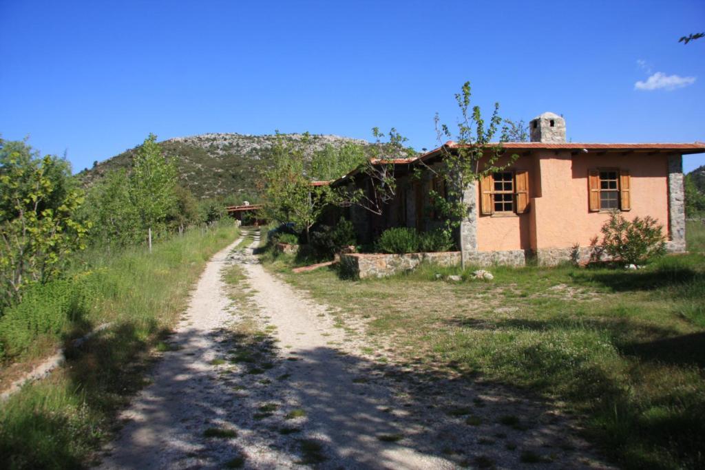 Blacktree Farm And Cottages