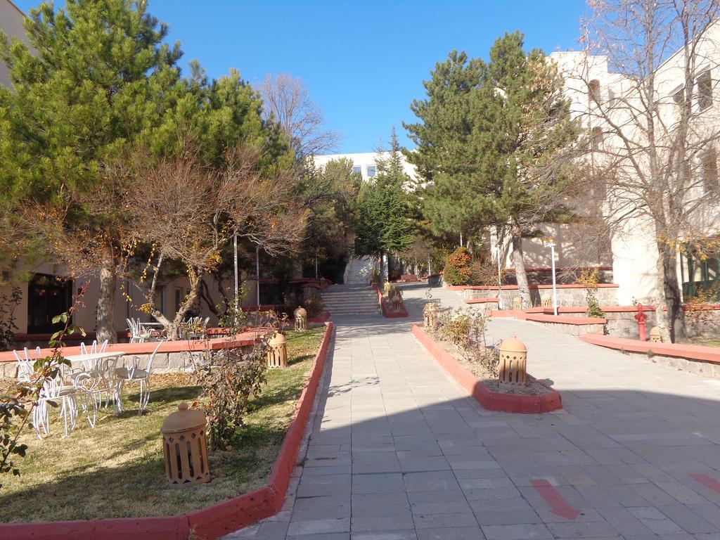Floria Hotel 4*