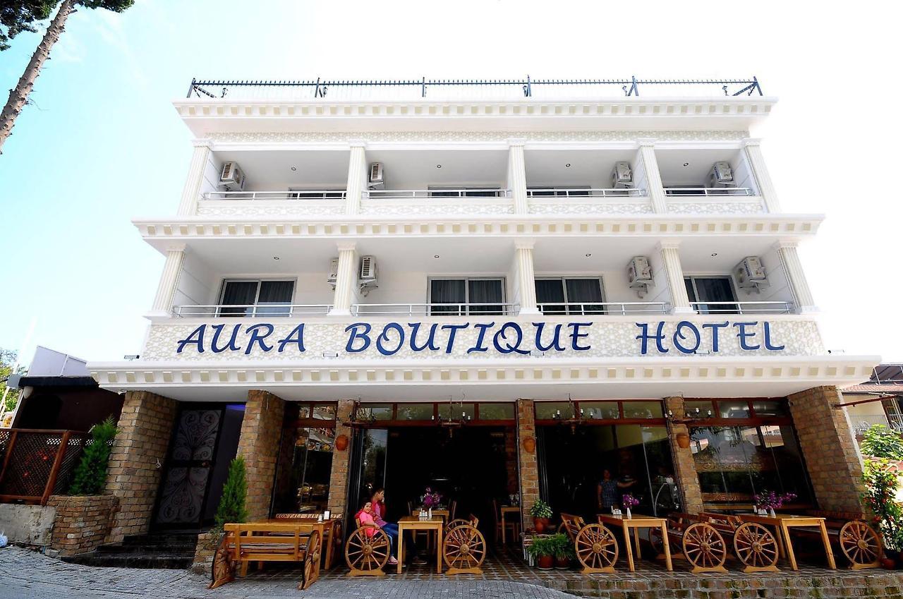 Aura Boutique