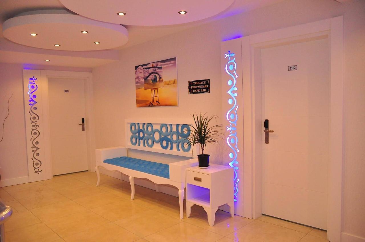 Hotel Aura Boutique 3*