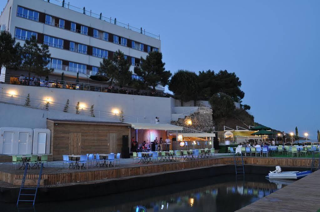 Hotel Vira