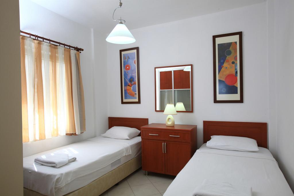 Aparthotel Aktur 3*