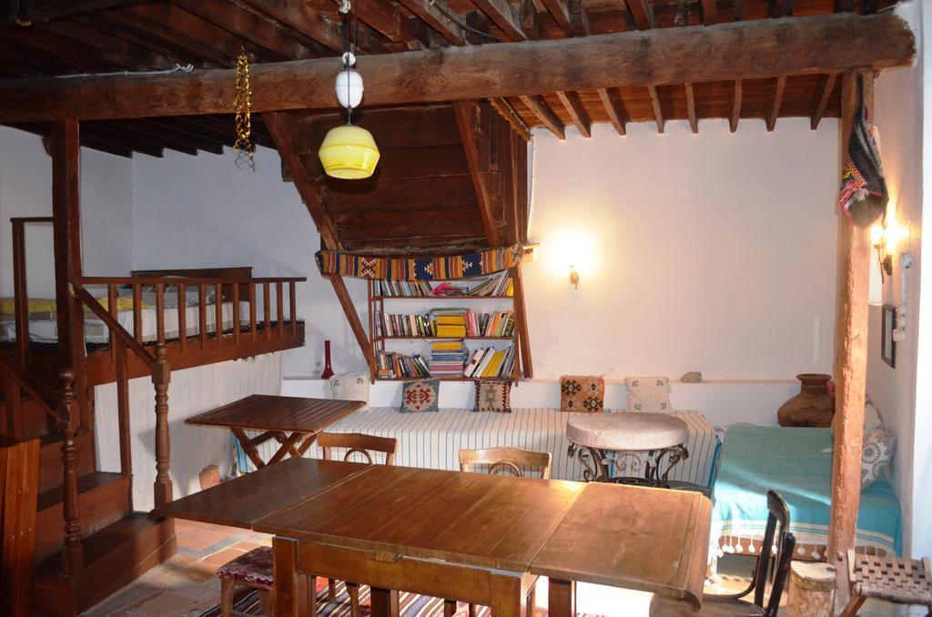 Taksiyarhis Ayvalik