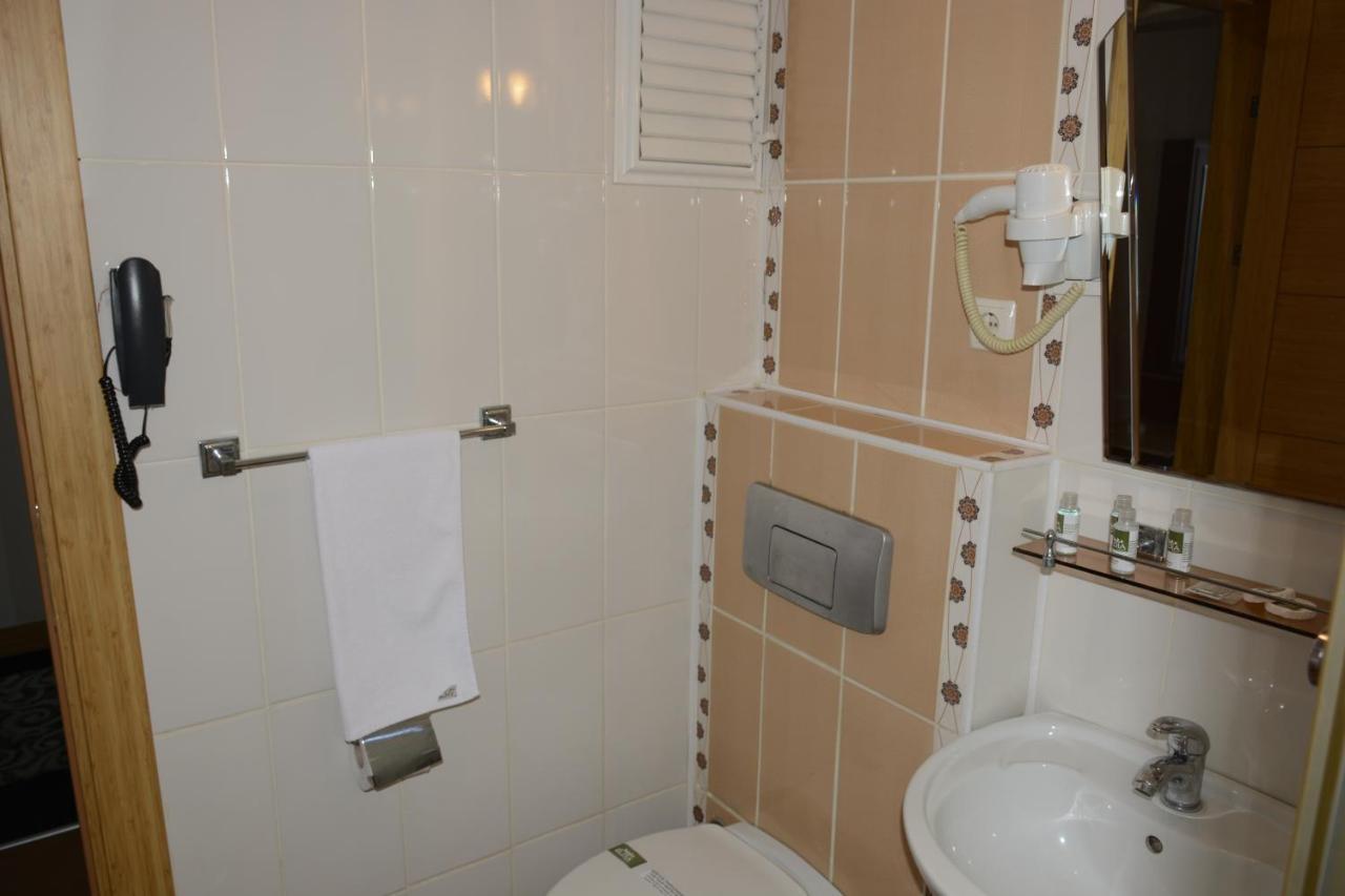 Hotel Hermanos