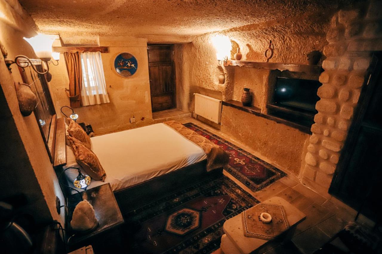 Hotel Melis Cave