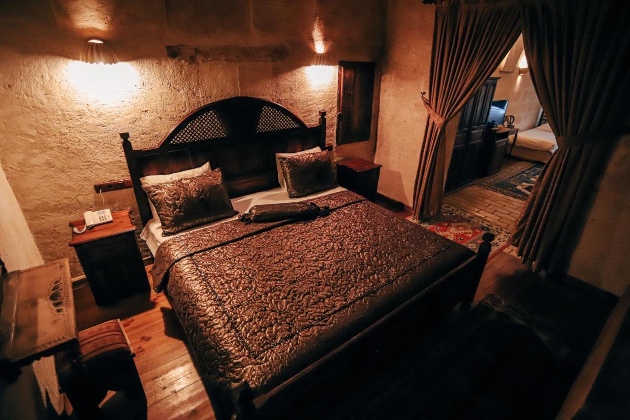 Hotel Melis Cave