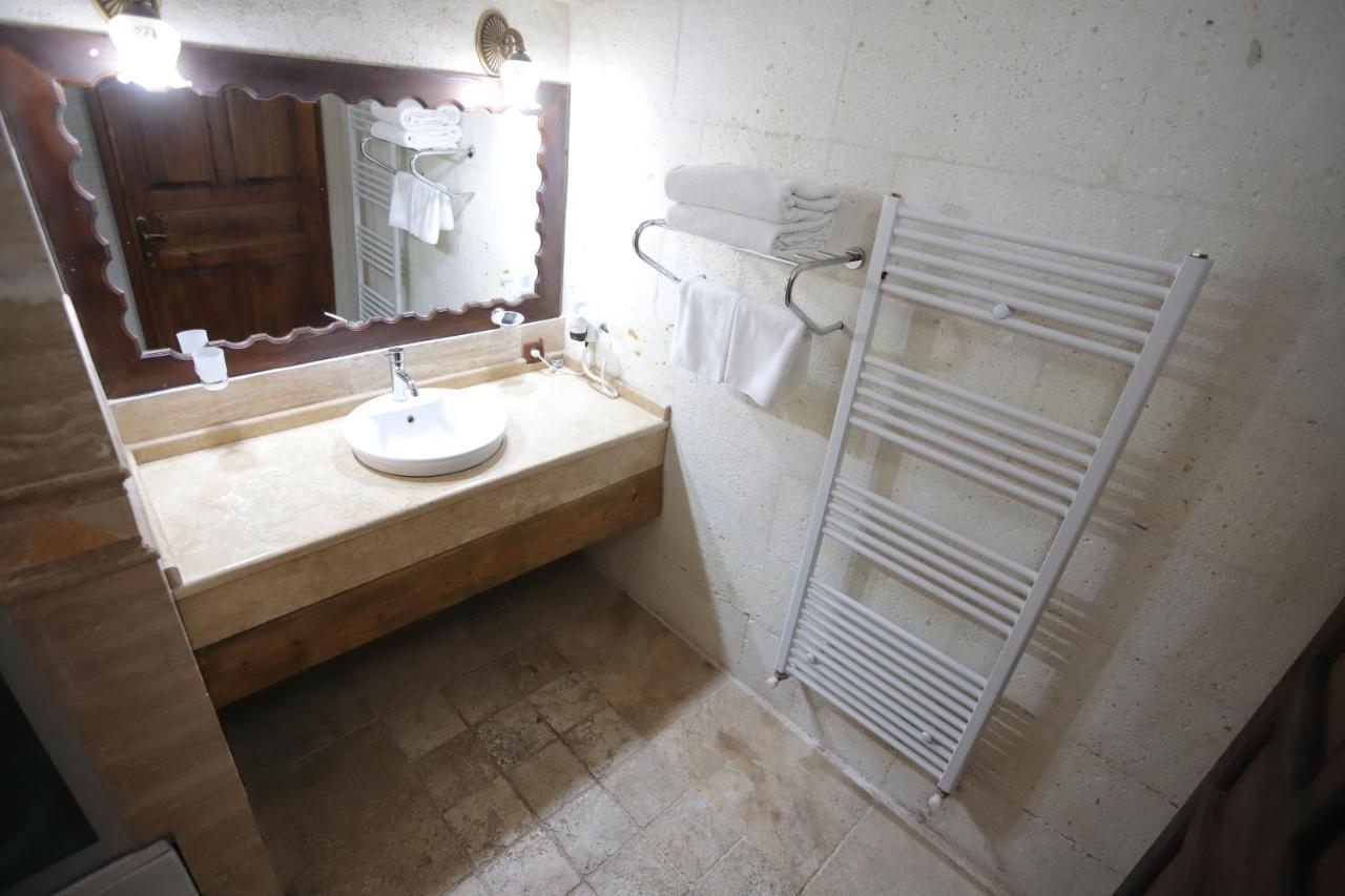Hotel Melis Cave