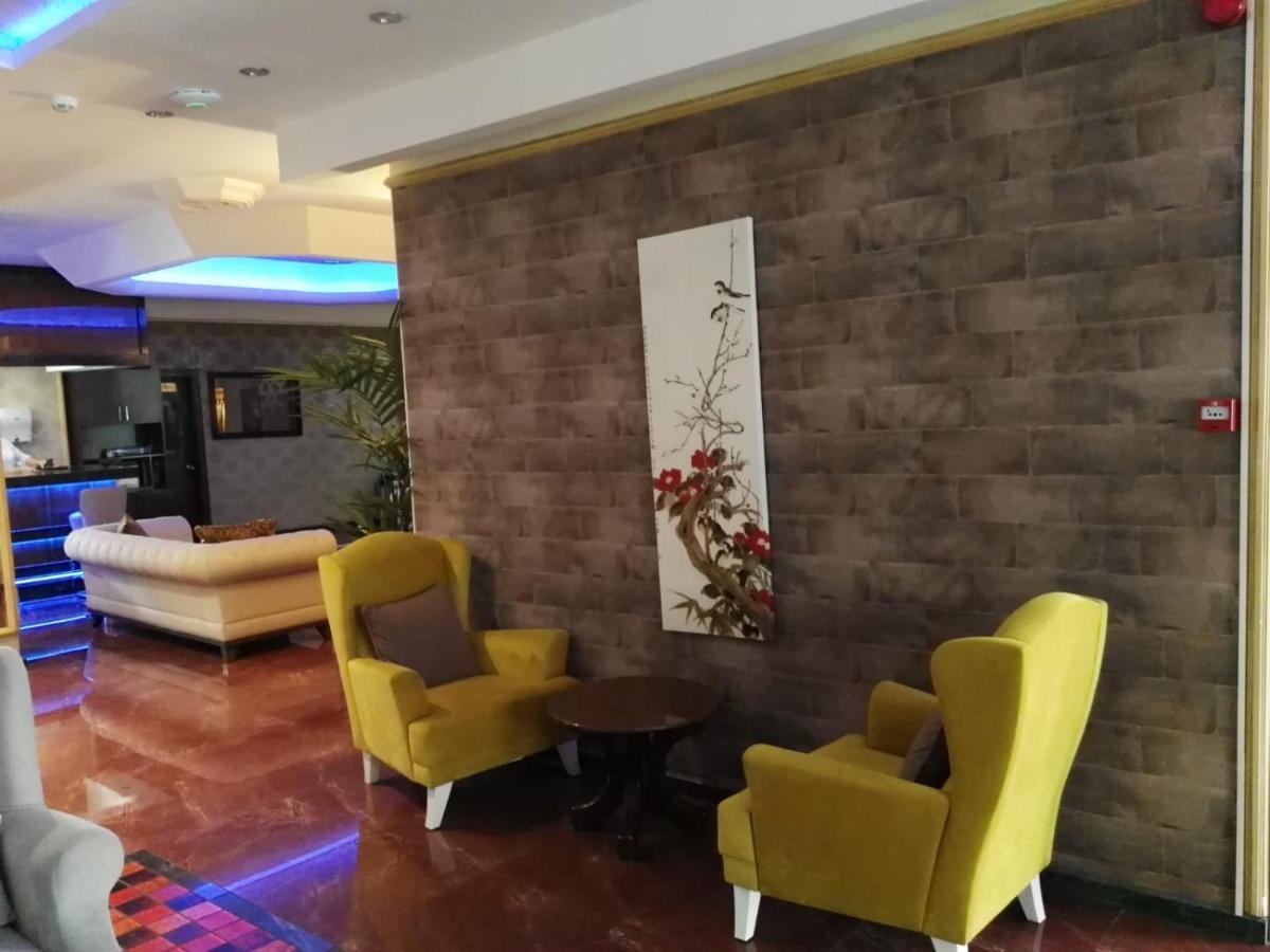 Hotel Hermanos 3*