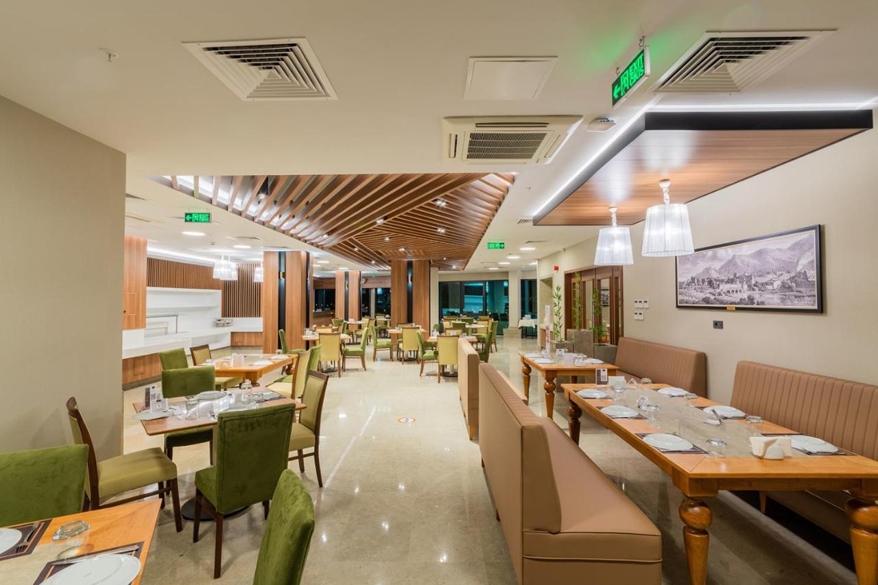 Hotel Artes 4*