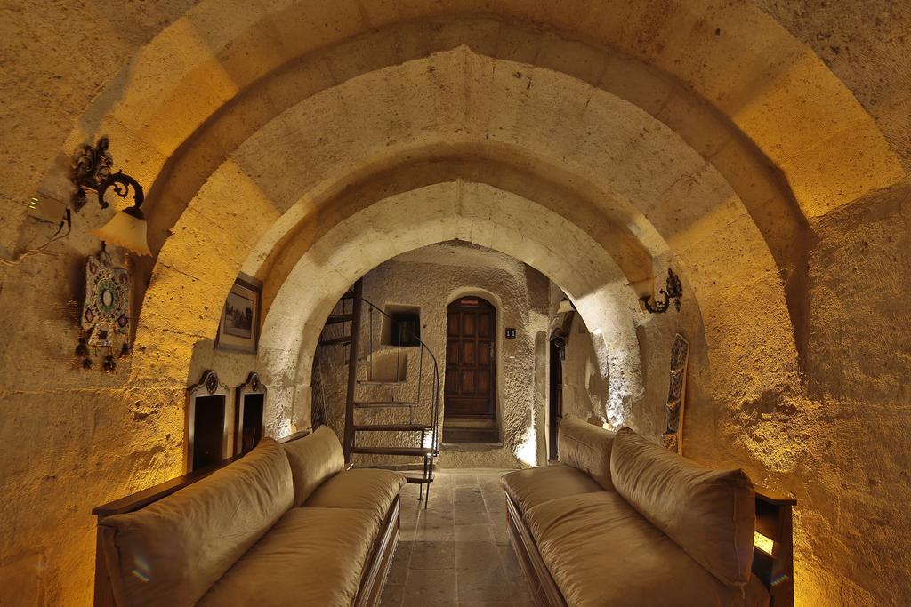 Travel Cave