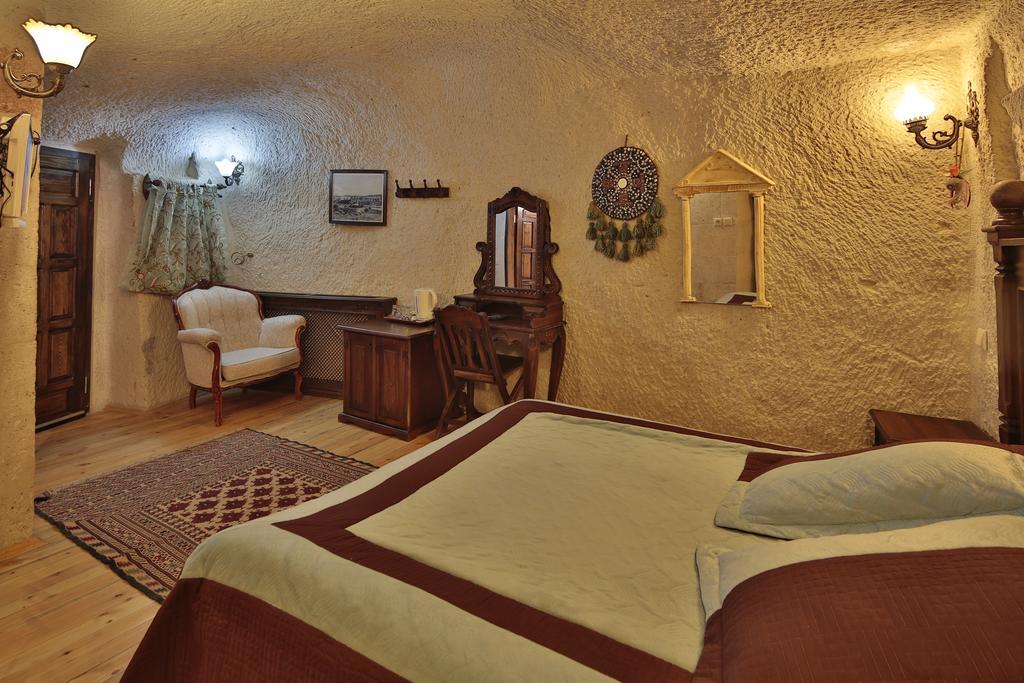 Travel Cave Hotel 2*