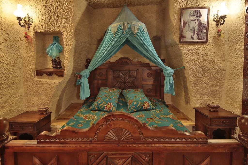 Hotel Travel Cave