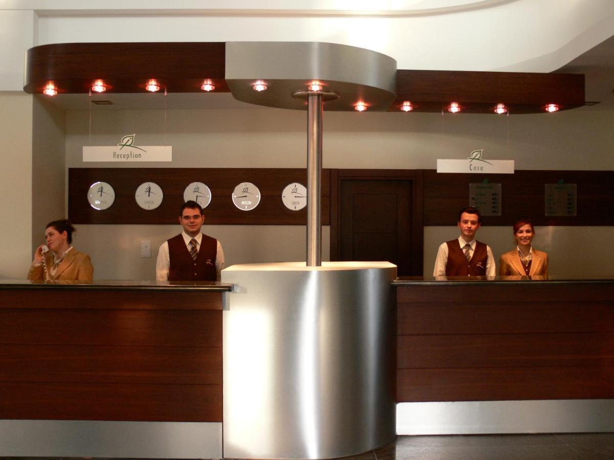 & Hotel