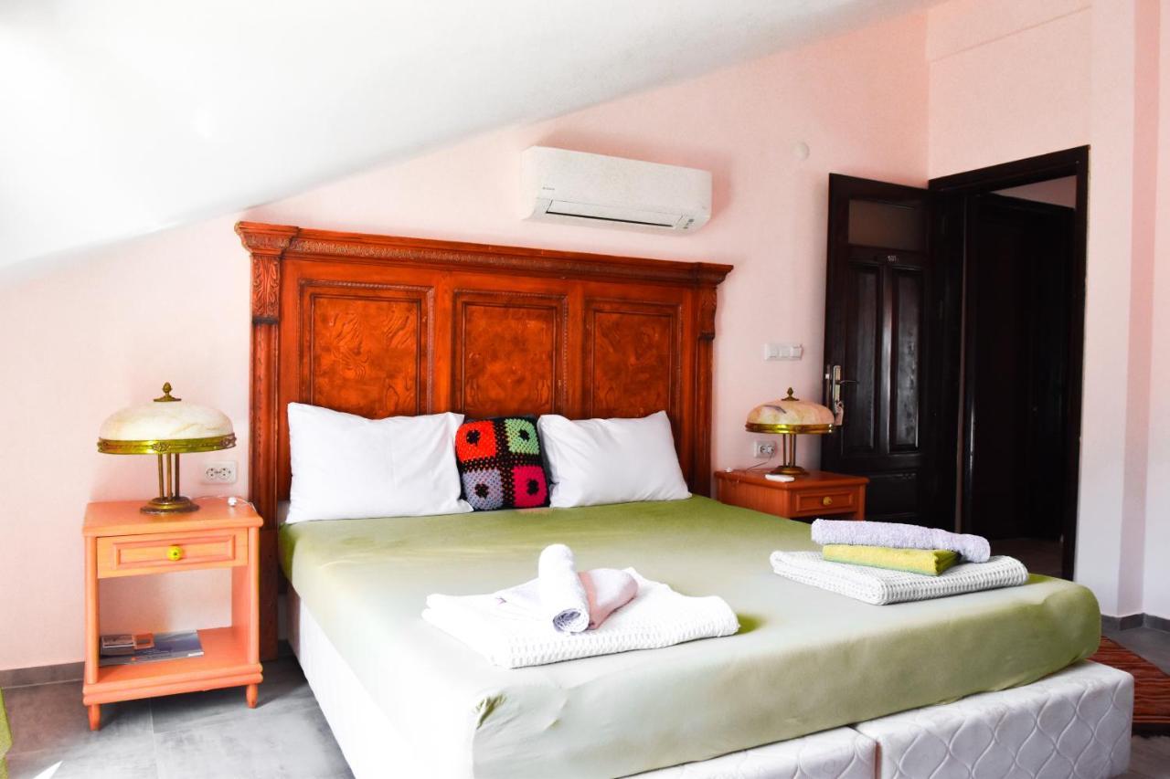 Bed & Breakfast Smyrna 3*