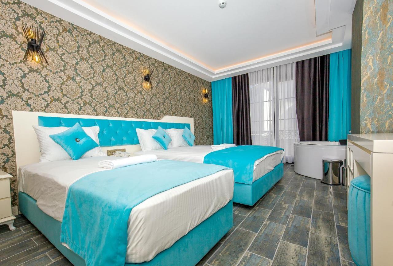 The Lea Hotel *