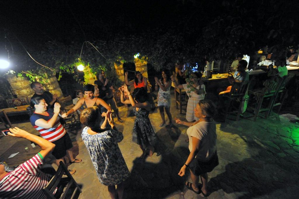 Koyevi Guest house Olympos