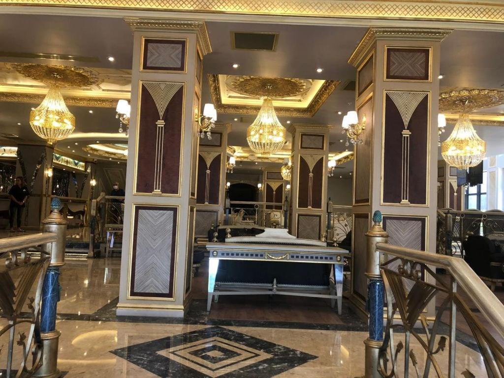 Golden Hill Downtown Hotel
