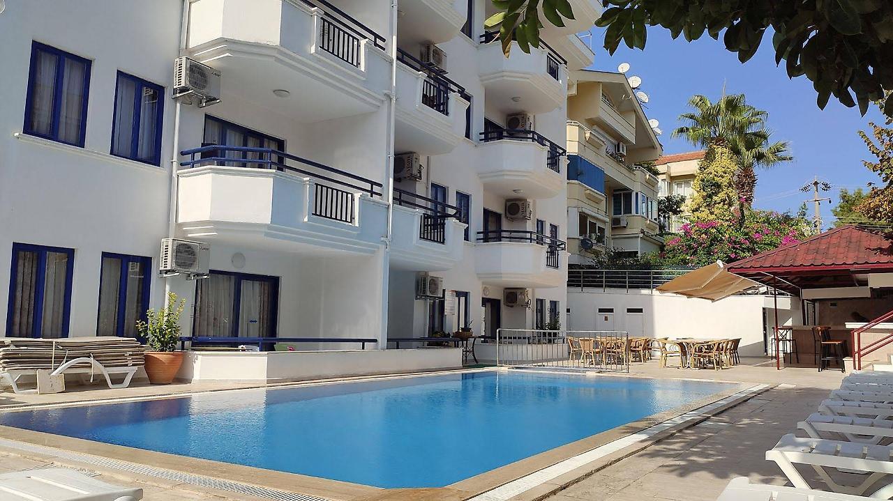 Blue Paradise Apart Aparthotel 3*