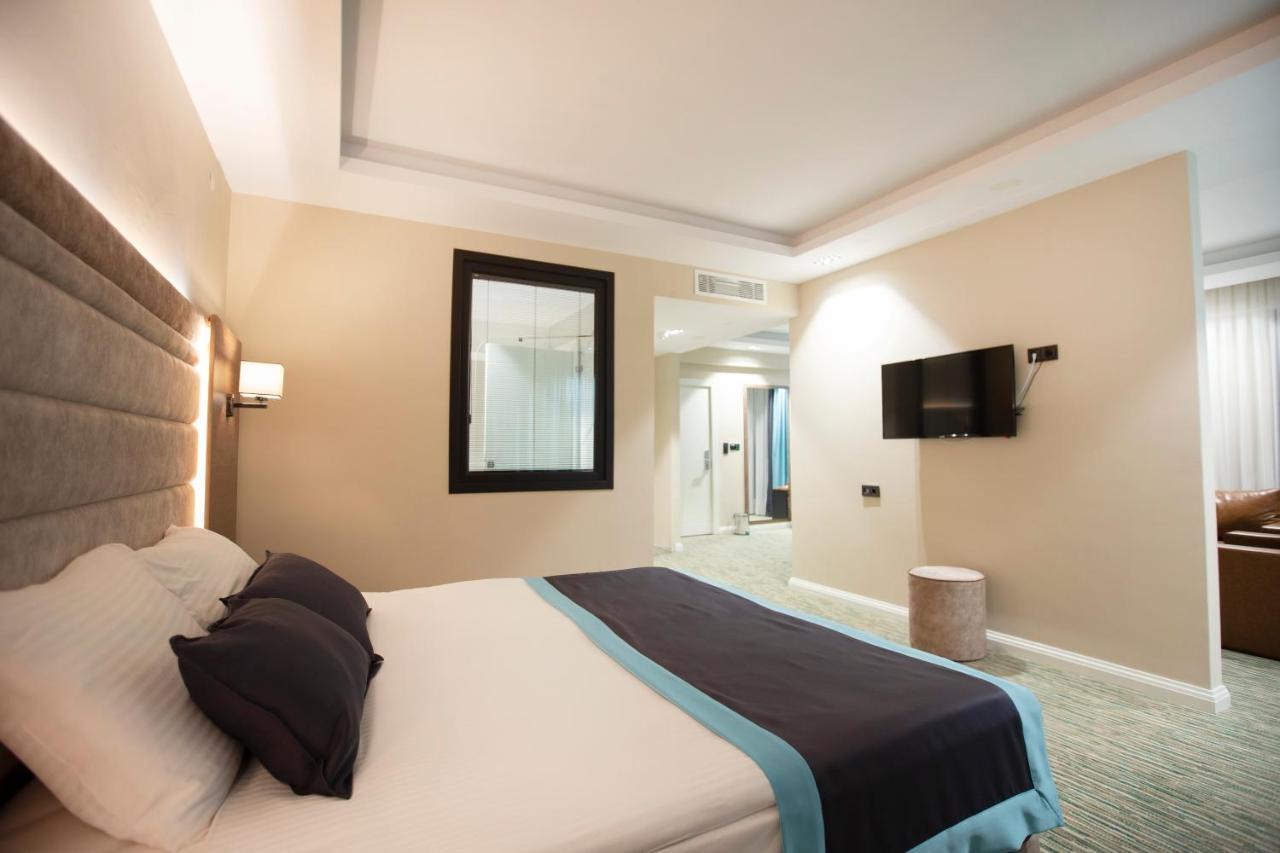 Elifim Hotel