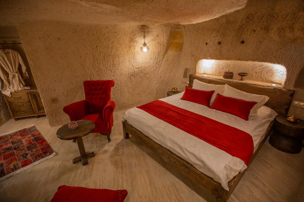 Mak's Cave House *