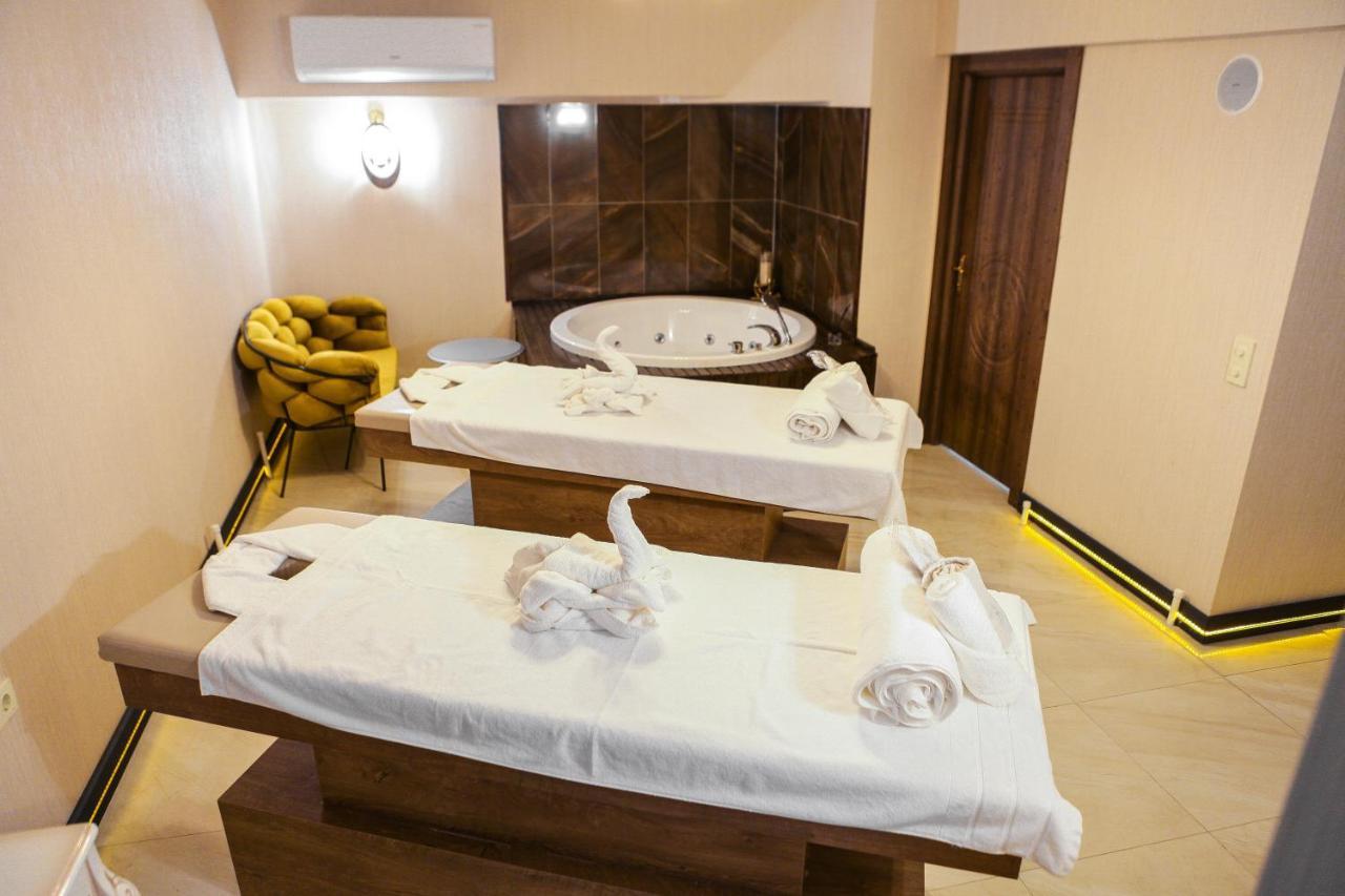 Hotel The Life & 3*