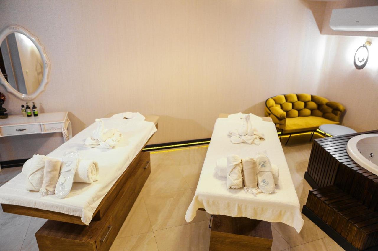 Hotel The Life & 3*