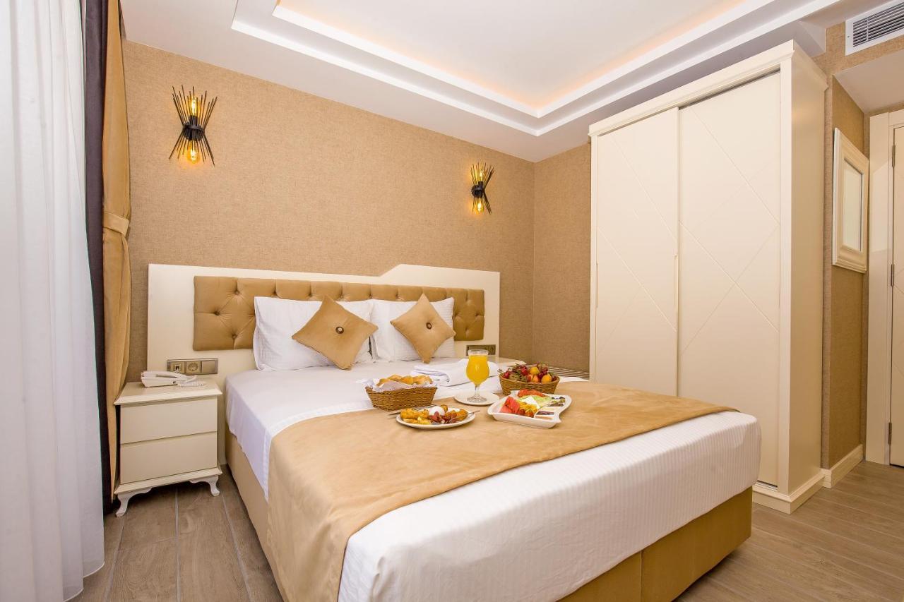 The Lea Hotel *