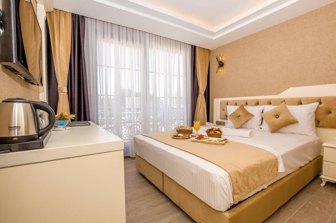 The Lea Hotel *