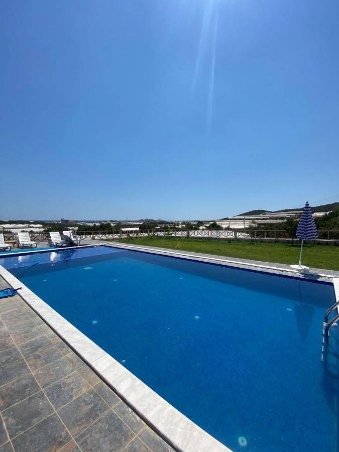 Bu Aparthotel *
