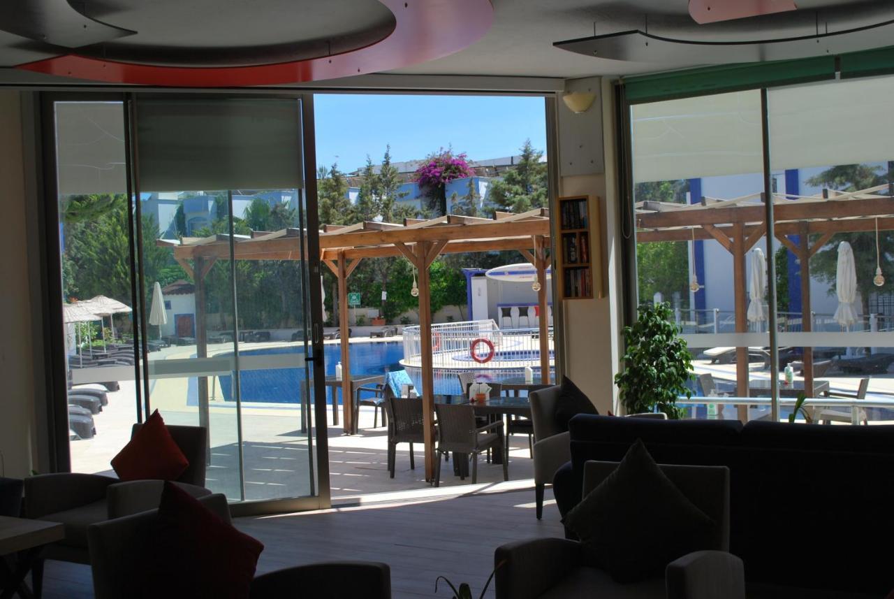 Serpina (adults Only) 3*