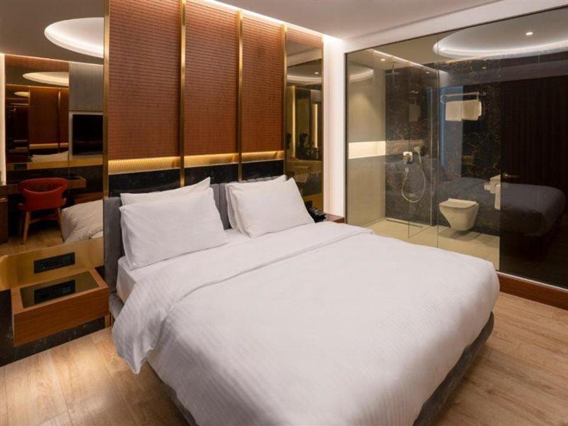 Henna Hotel