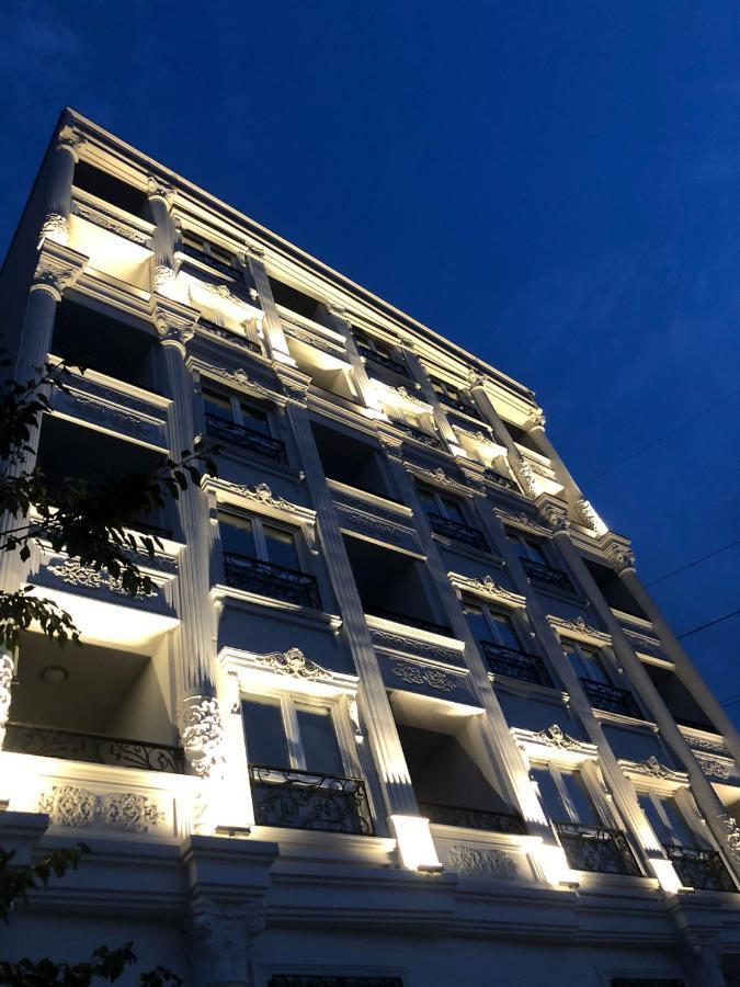 Aparthotel White House *