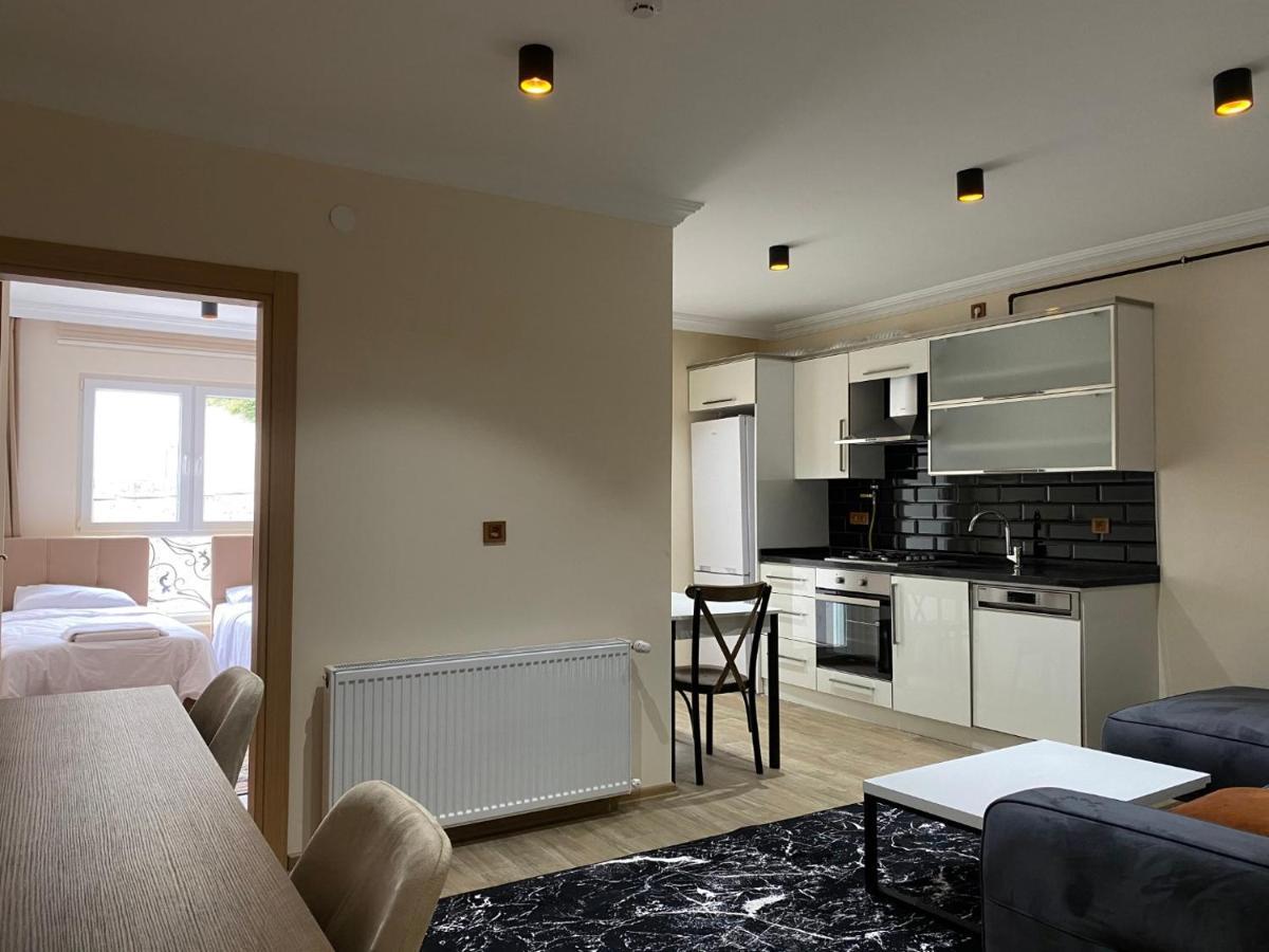White House Aparthotel *