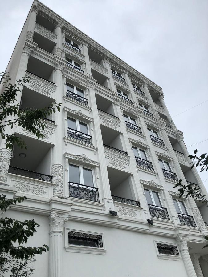 White House Aparthotel
