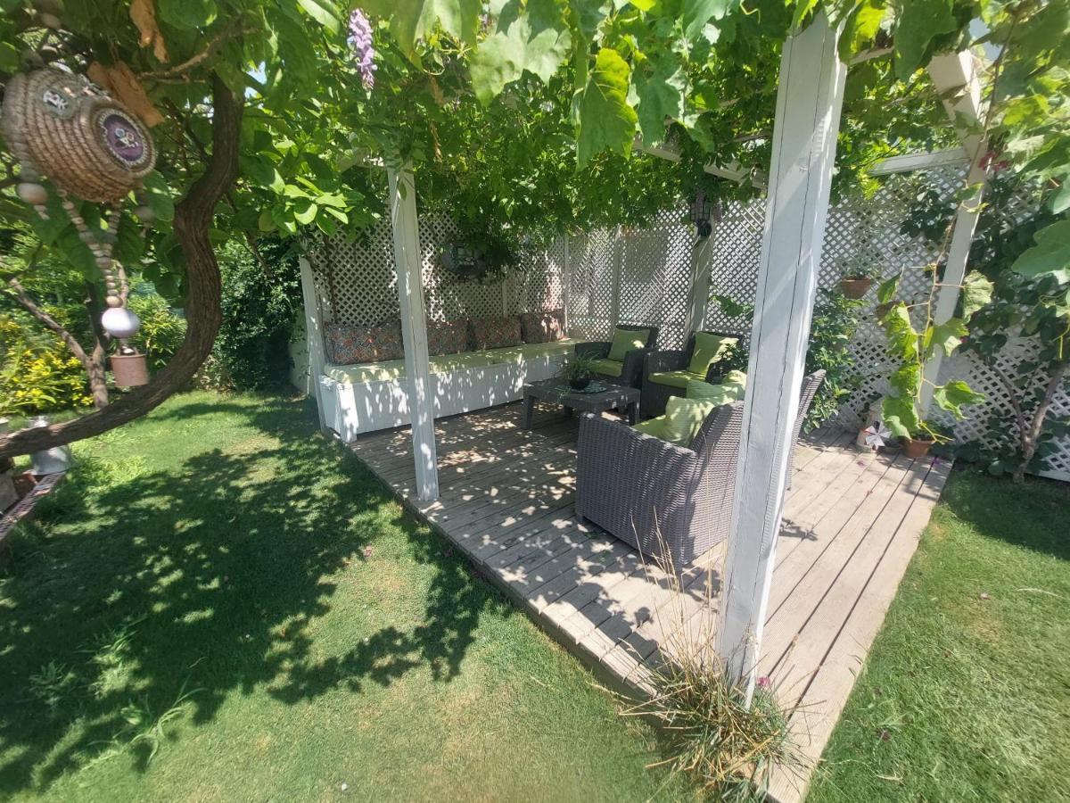 Grandma's Garden Aparthotel 3*