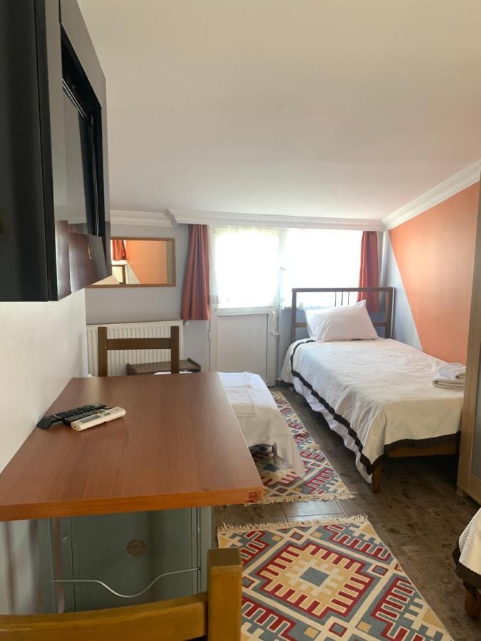 Hotel Tom Square Boutique 2*