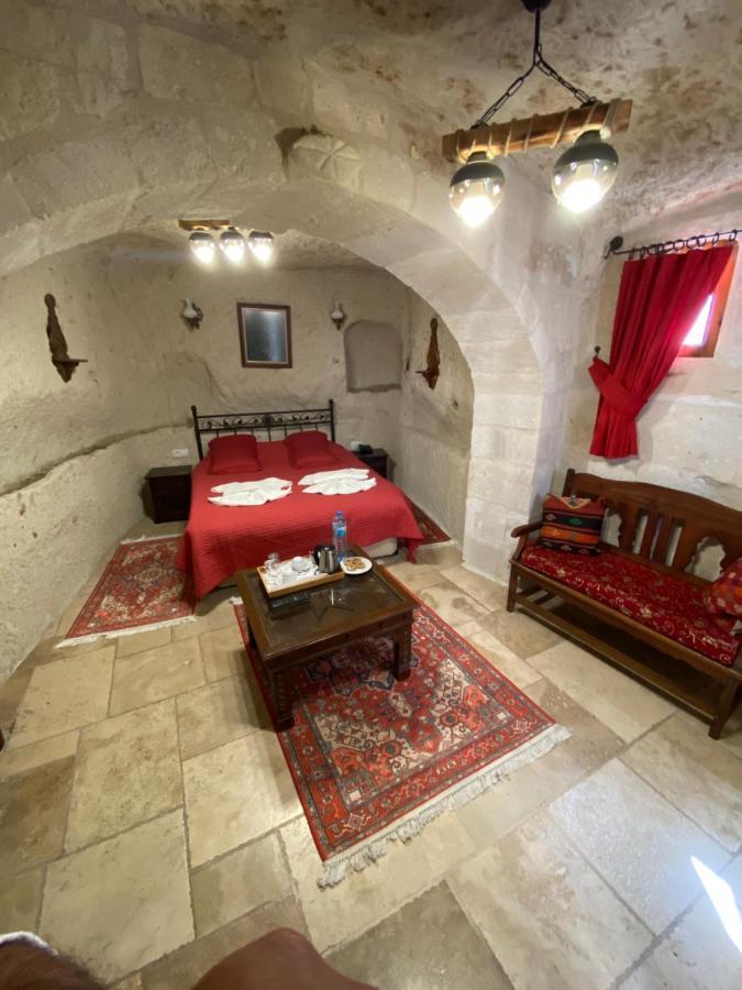 Turquaz Cave