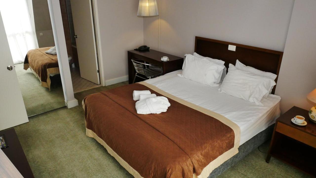 Talen Hotel *