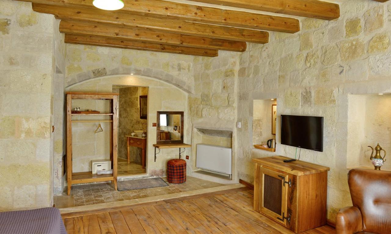 Seki Cave Hotel