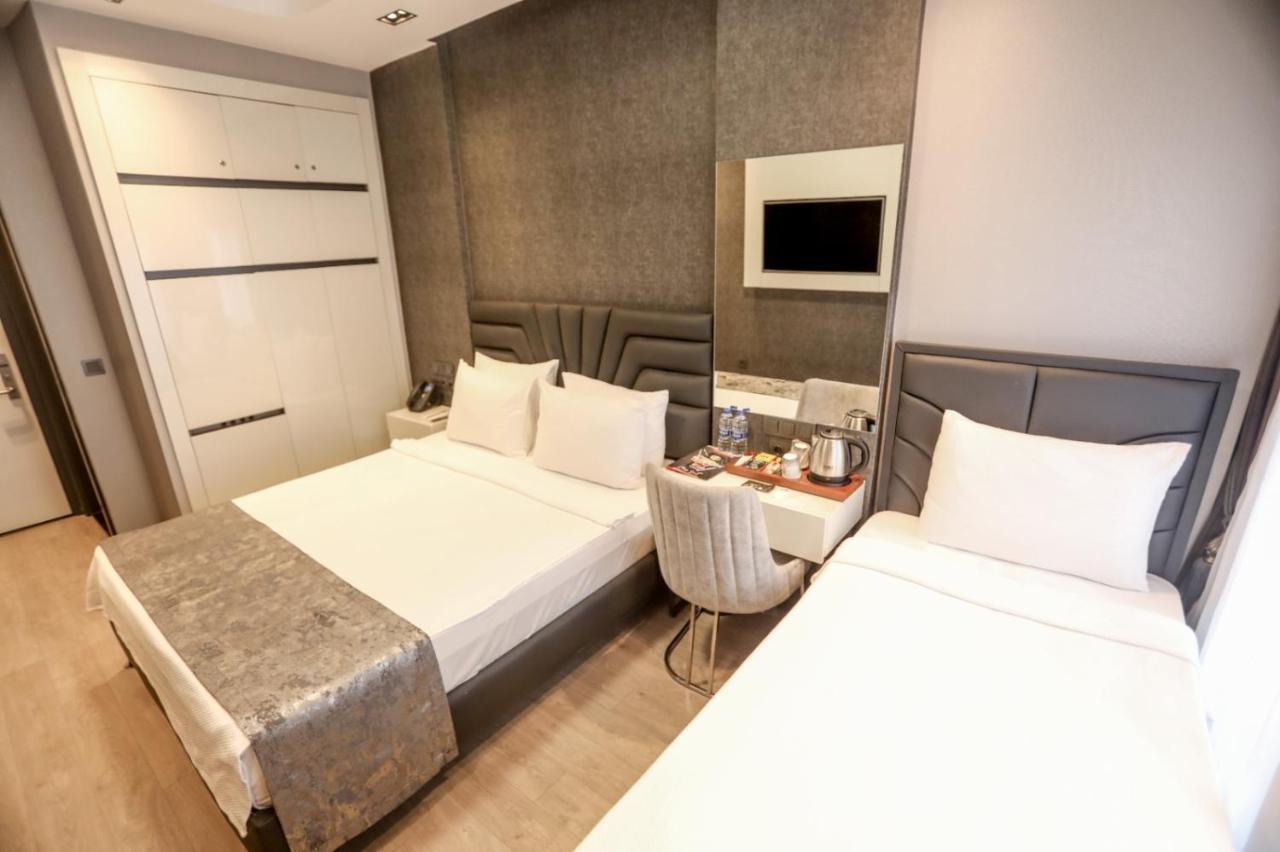Class Hotel