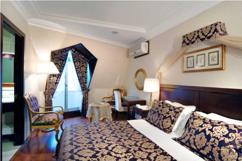 Hotel Daphne 4*