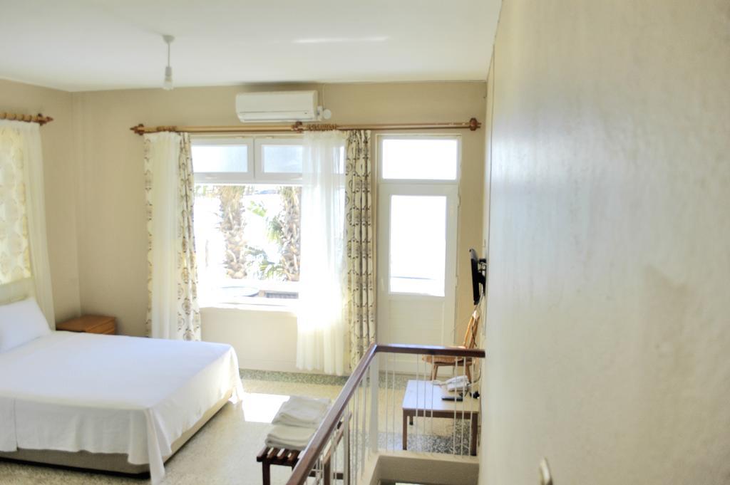 Lades Hotel *