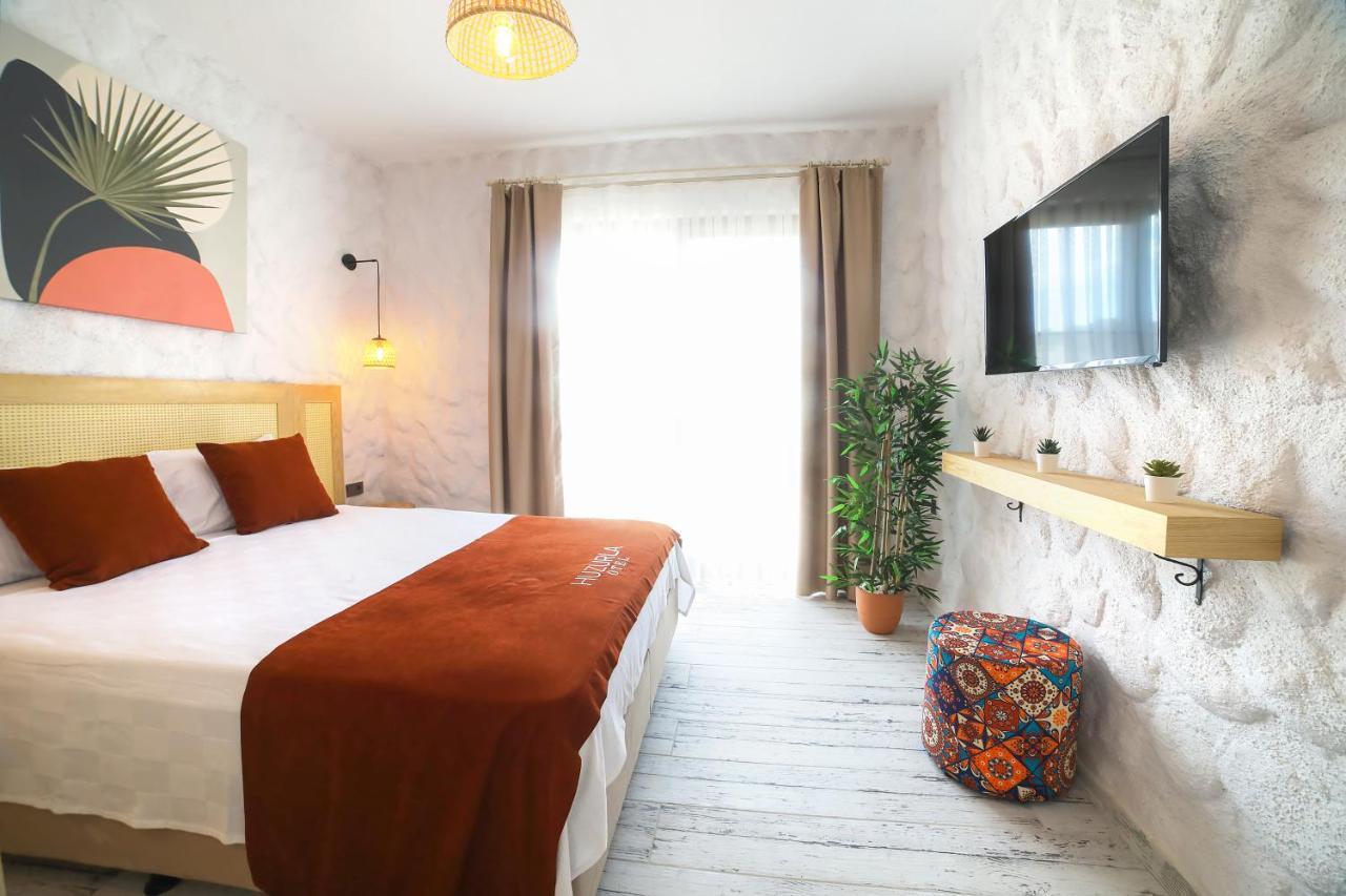 Hotel Huzurla *